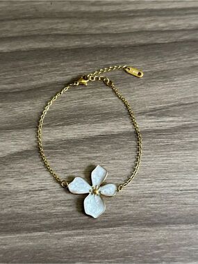 Flower bracelet Q1091